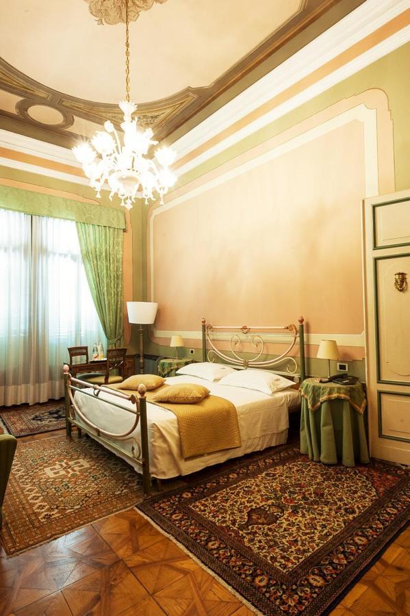 Villa Ducale Hotel & Ristorante Dolo Eksteriør bilde
