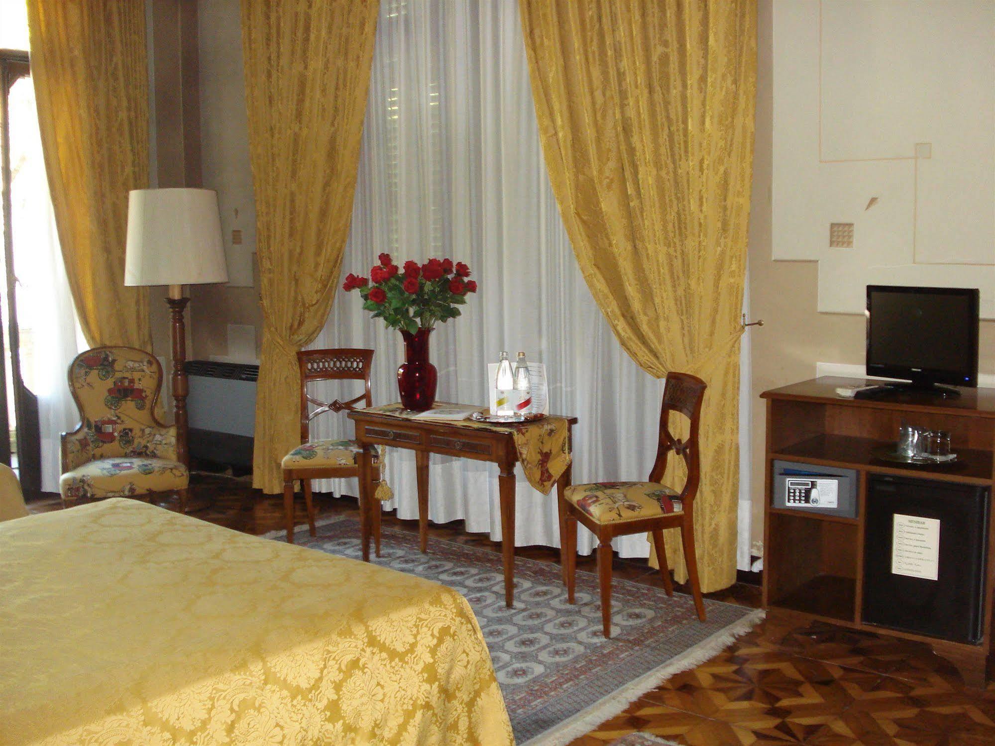 Villa Ducale Hotel & Ristorante Dolo Eksteriør bilde