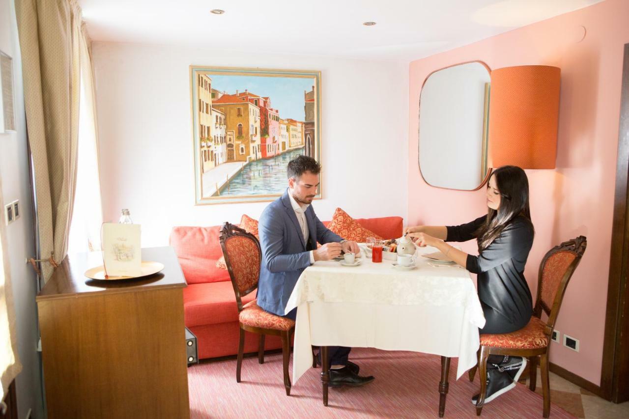 Villa Ducale Hotel & Ristorante Dolo Eksteriør bilde